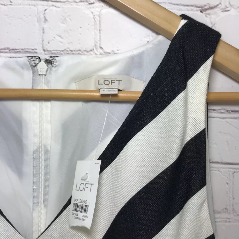 ⚡️SOLD⚡️LOFT Striped Sleeveless Dress NWT - Picture 4 of 8